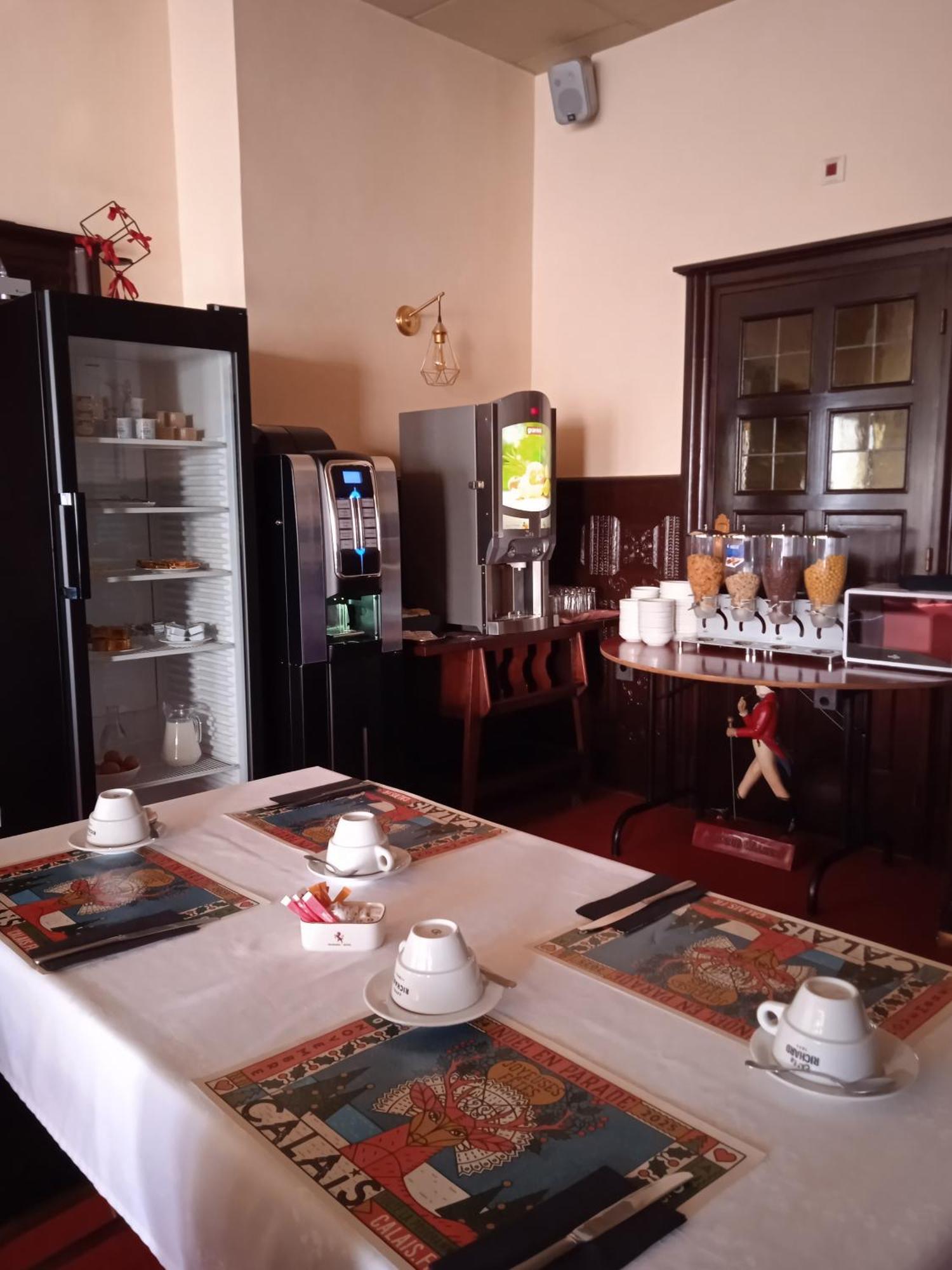 Metropol Hotel Calais Kültér fotó